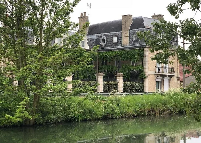 L'aiguade 4 * Hames-Boucres